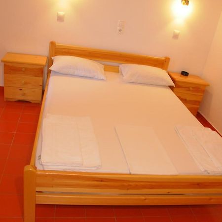 Chalikias Rooms Asprogerakata Zewnętrze zdjęcie