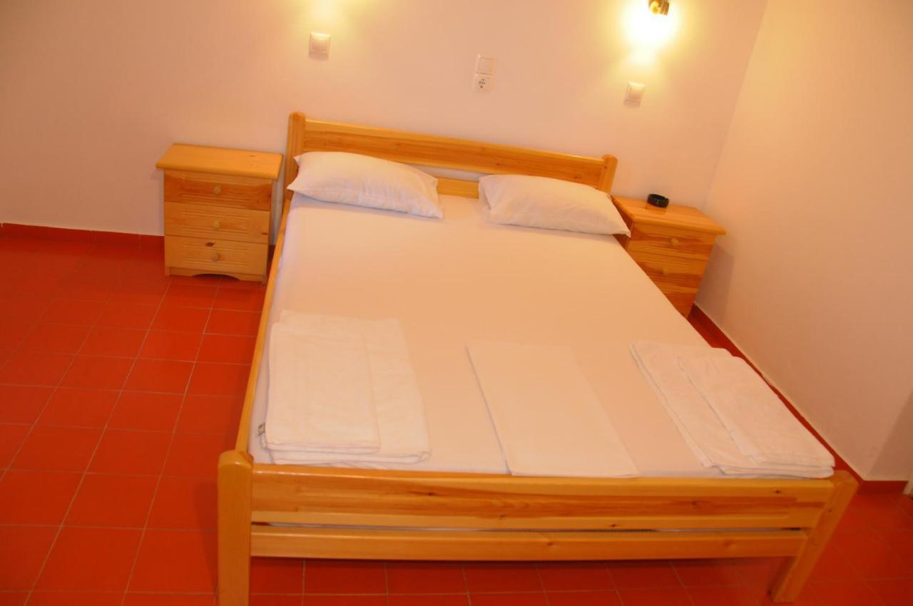 Chalikias Rooms Asprogerakata Zewnętrze zdjęcie